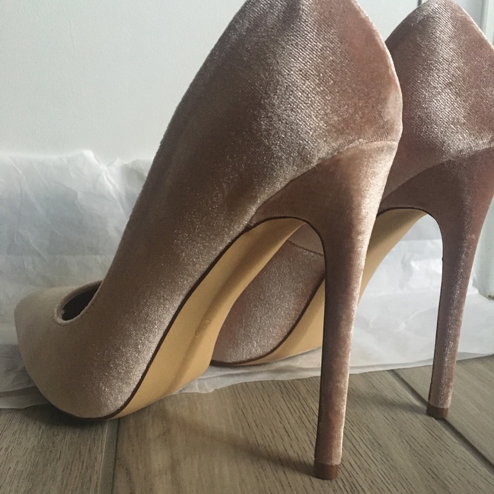 Liliana Pumps